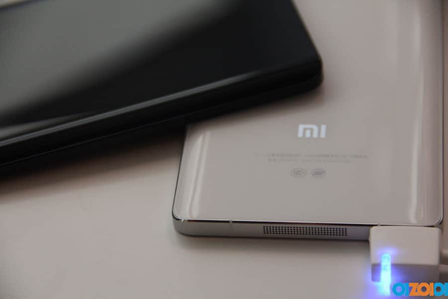 xiaomi-mi-note-hands-on-photos-black-and-white-2 (1) copy
