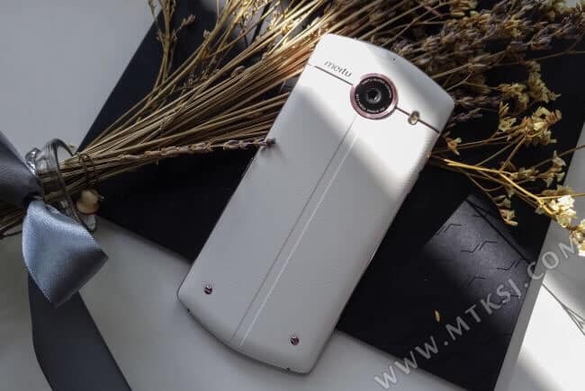 Meitu V4 with 21MP cameras: king of selfie