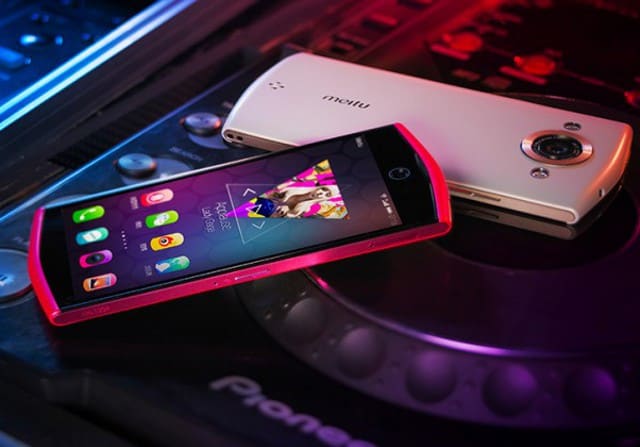 Meitu V4 with 21MP cameras: king of selfie