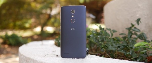 ZTE Zmax pro review (2)