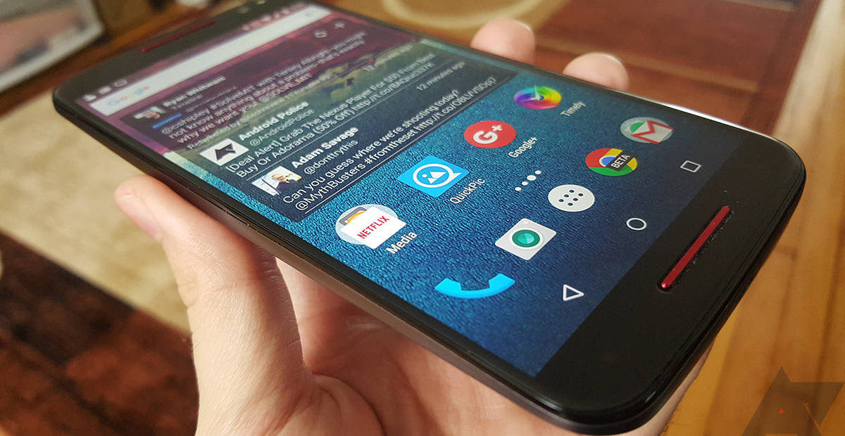 Moto Z Play vs Gionee Elife E8 : big screen smartphone