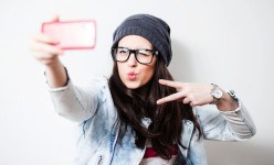 Perfect selfie: 5 tips which work on any smartphone!