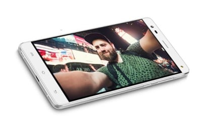 LED flashes for selfie