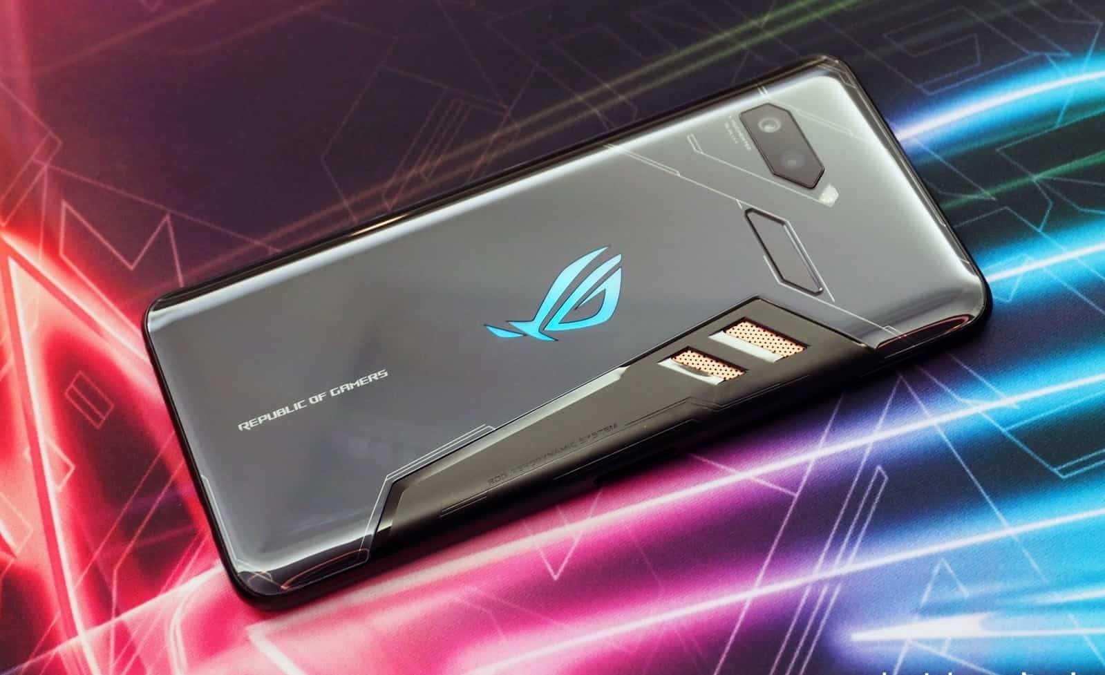 ASUS ROG handson The new gaming phone with AMAZING 8GB RAM!