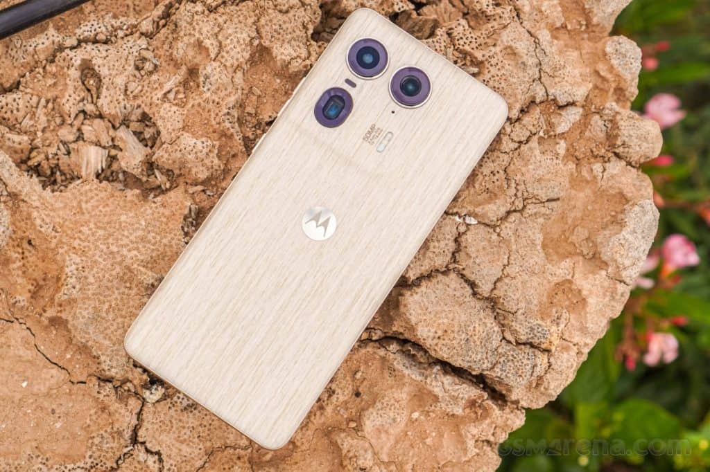 Nokia Energy Ultra vs. Motorola Edge 50 Ultra: 200MP Cameras, 18900mAh ...