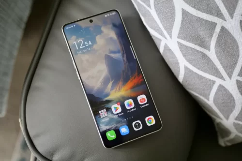 Realme Narzo 70x vs. Tecno Camon 30 Pro: 50MP Cameras, 5000mAh Battery!